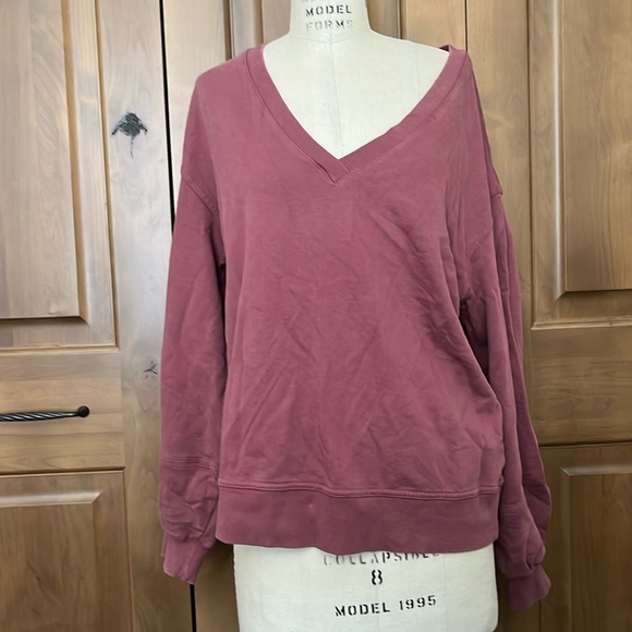 SWEATSHIRT - Picture 1 of 5